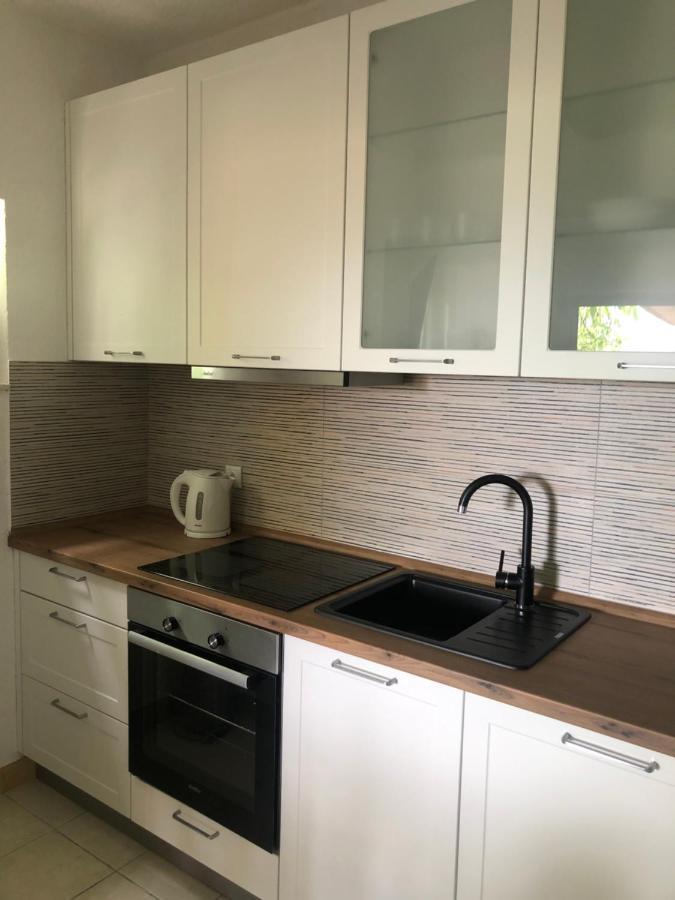 Apartman Ana Vrlika Luaran gambar