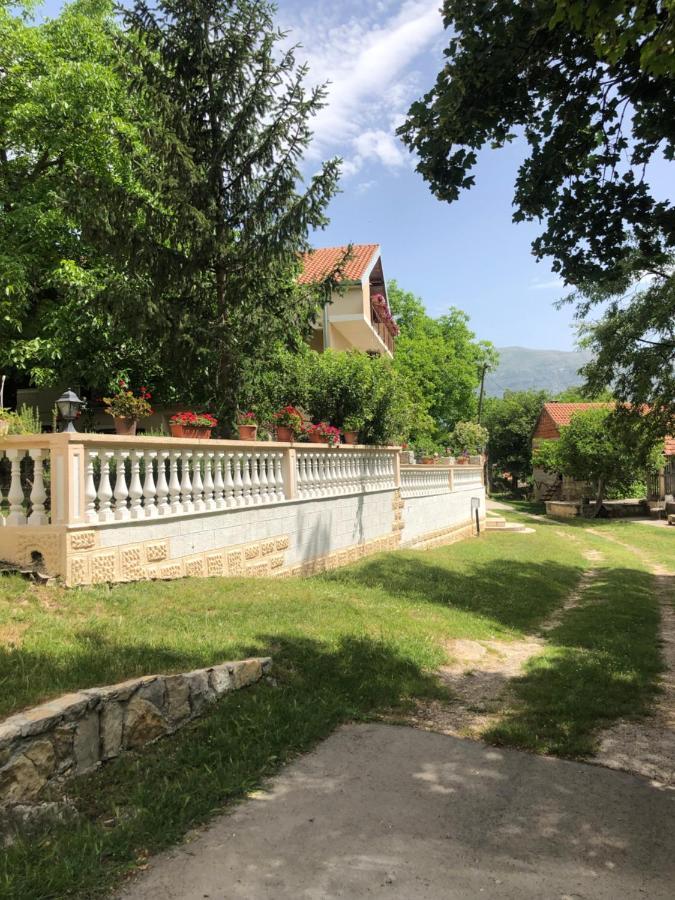 Apartman Ana Vrlika Luaran gambar