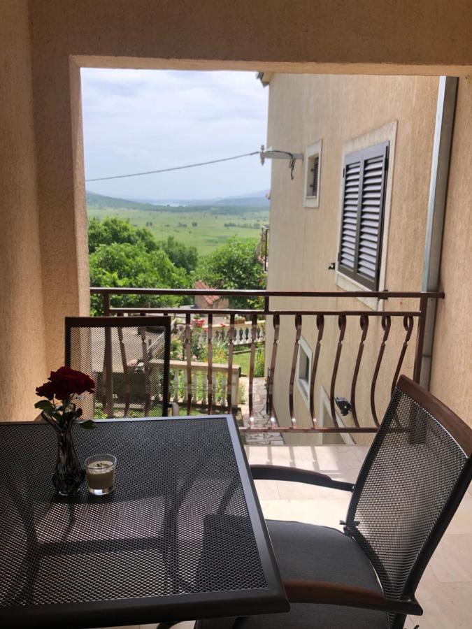Apartman Ana Vrlika Luaran gambar