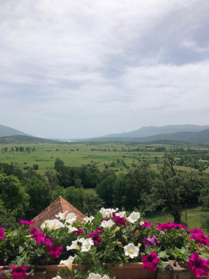 Apartman Ana Vrlika Luaran gambar