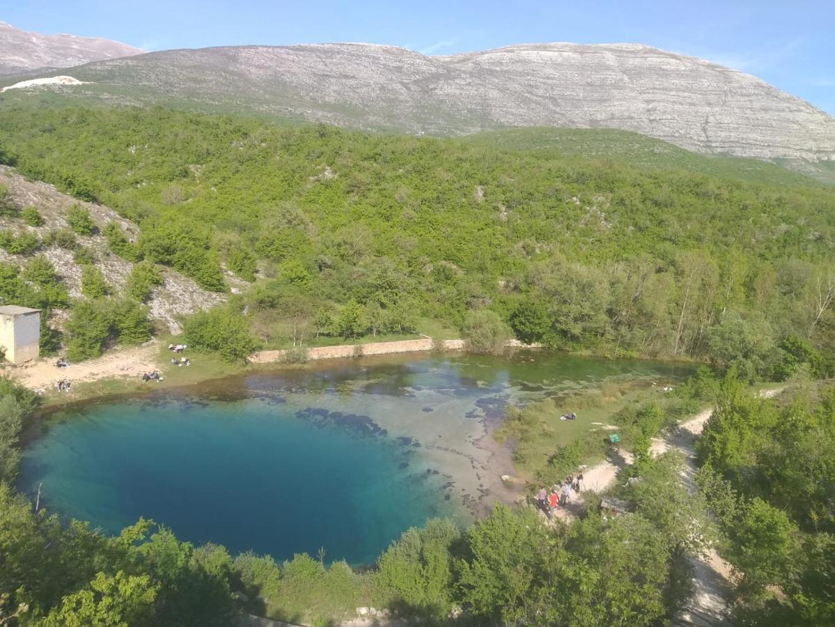 Apartman Ana Vrlika Luaran gambar