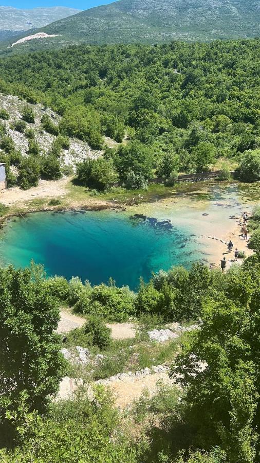 Apartman Ana Vrlika Luaran gambar