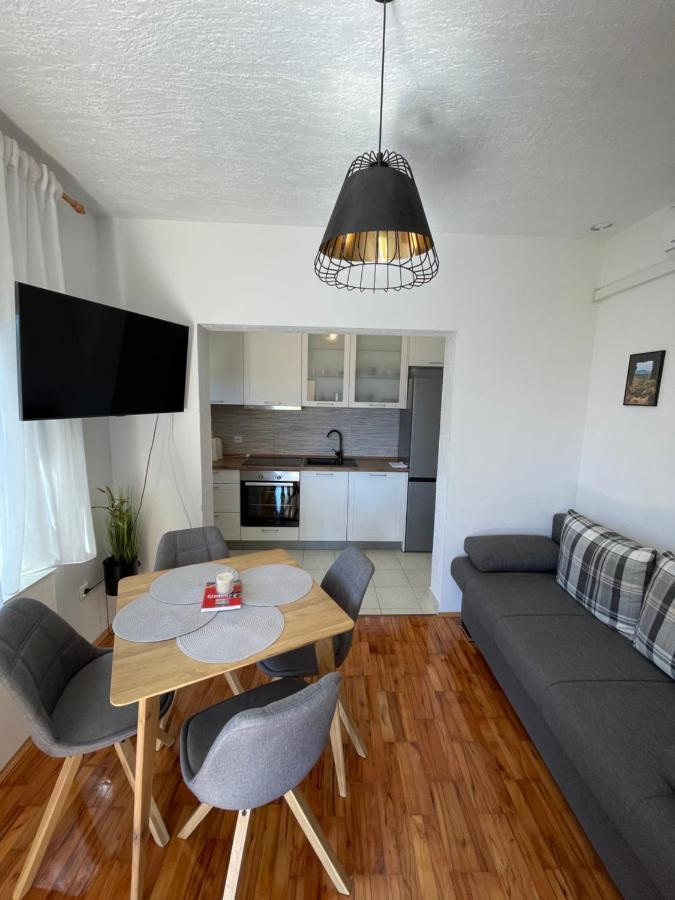 Apartman Ana Vrlika Luaran gambar